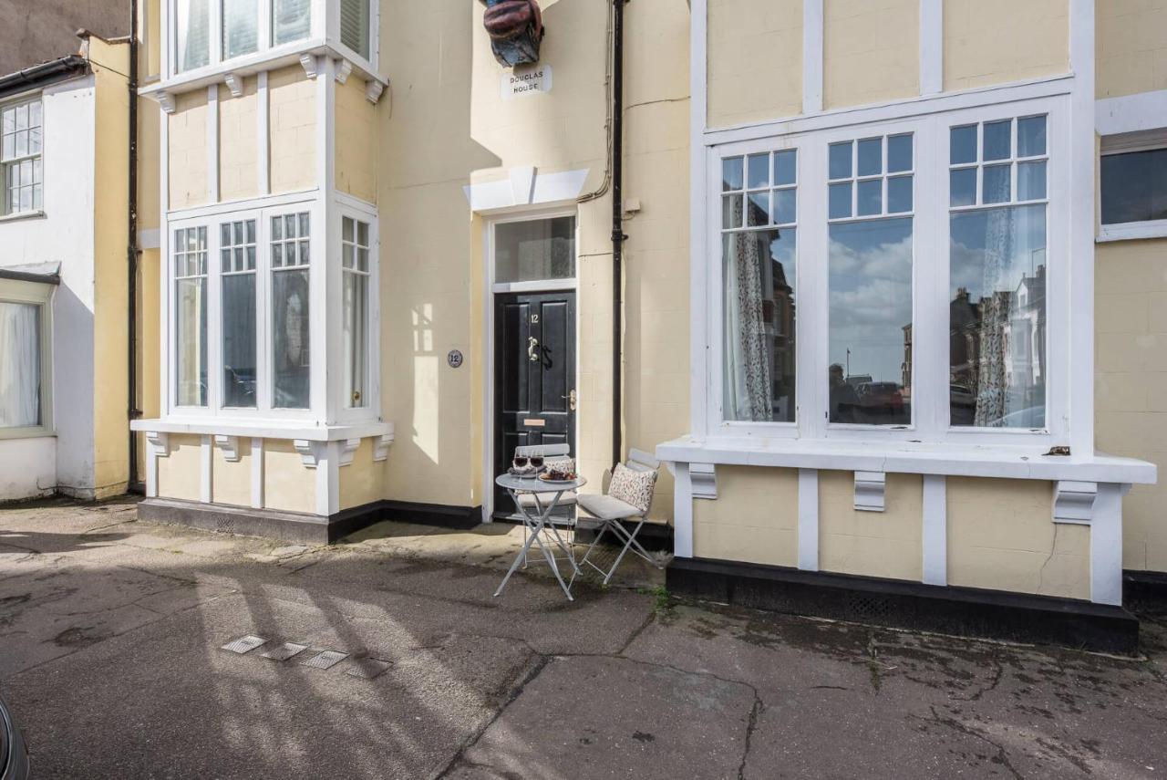 No 12, Southwold Apartment ภายนอก รูปภาพ